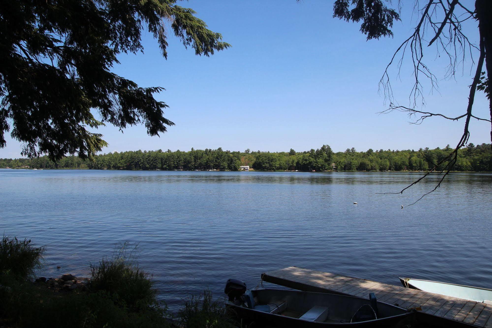 Black Lake Cabins Torrance Exterior foto